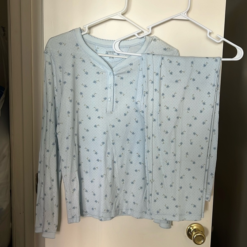 NEW - Women’s Pajama Set